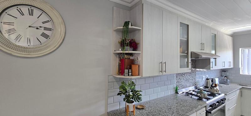 3 Bedroom Property for Sale in Groot Brakrivier Central Western Cape